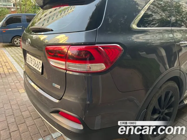 Kia Sorento — фото 12