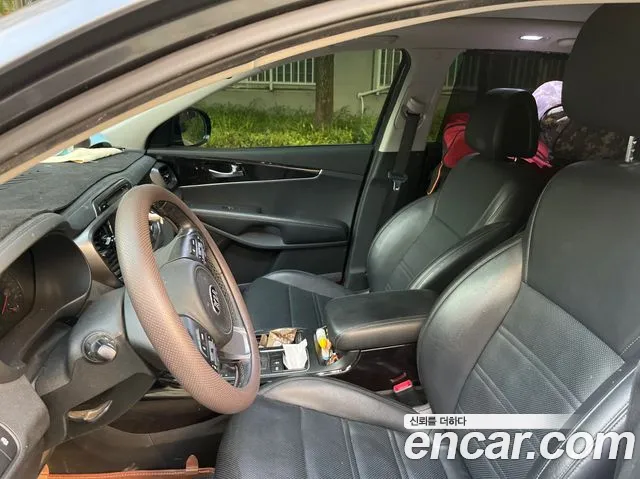 Kia Sorento — фото 7