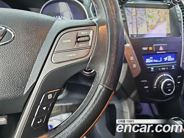 Hyundai Santa Fe — фото 16