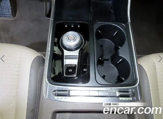 Kia Carnival — фото 13