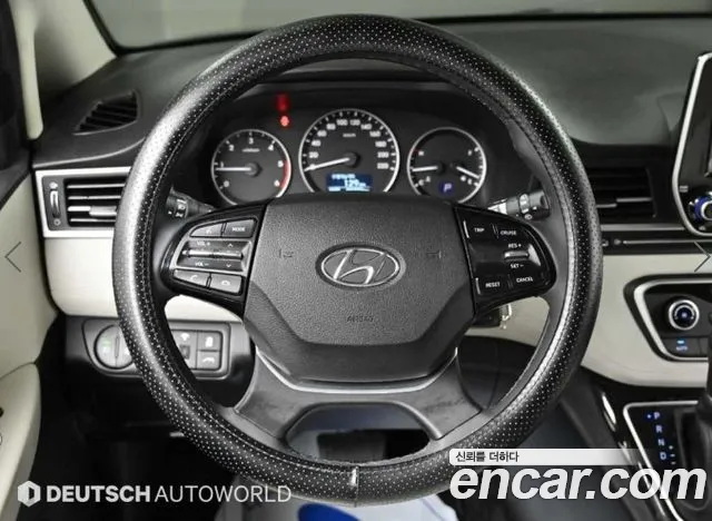 Hyundai Starex — фото 13