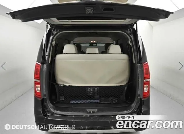 Hyundai Starex — фото 19