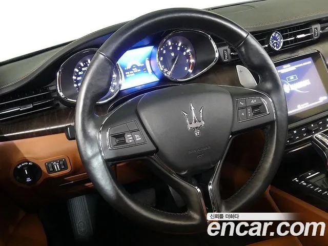 Maserati Quattroporte — фото 14