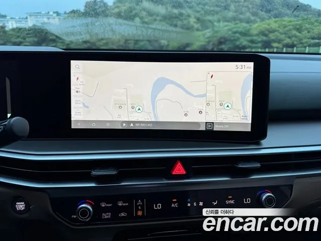 Kia Sorento — фото 13