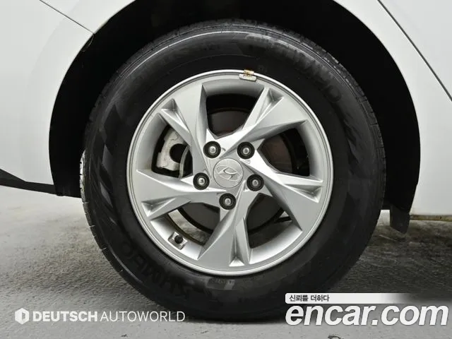 Hyundai Avante — фото 20