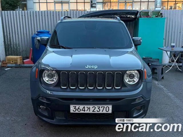 Jeep Renegade — фото 1