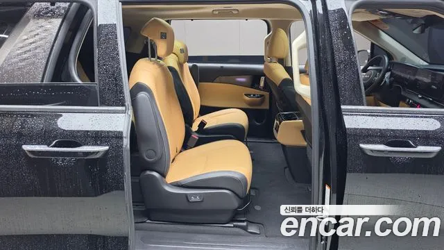 Kia Carnival — фото 12