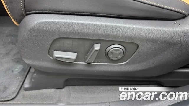 Kia Carnival — фото 32