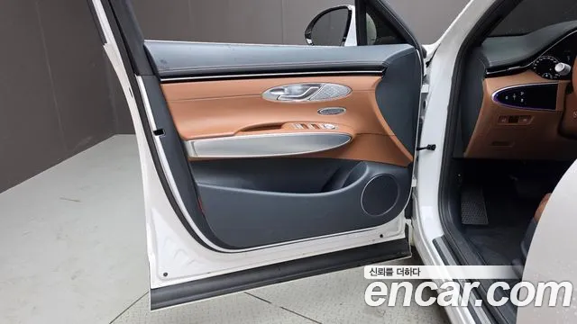 Genesis GV70 — фото 24