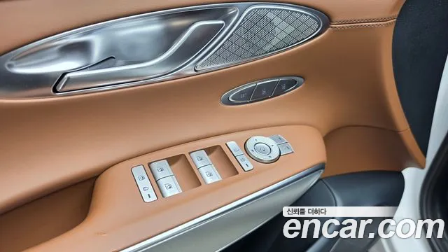 Genesis GV70 — фото 30