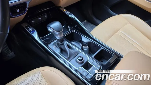 Kia Sorento — фото 9