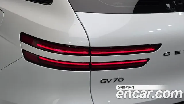 Genesis GV70 — фото 23
