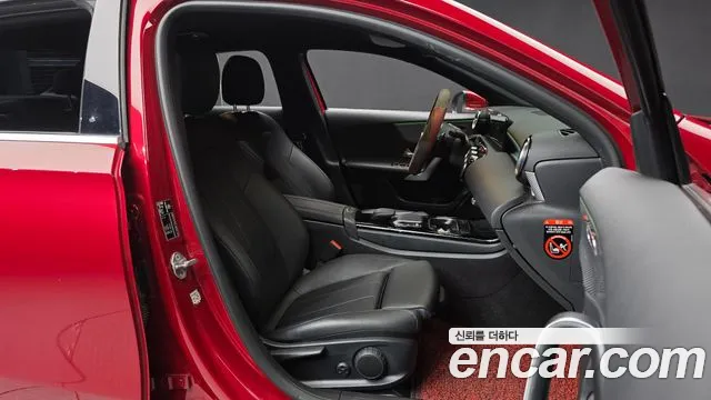 Mercedes-Benz A-Class — фото 11