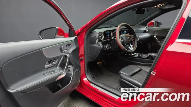 Mercedes-Benz A-Class — фото 10