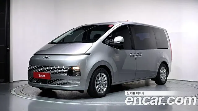 Hyundai Staria — фото 1