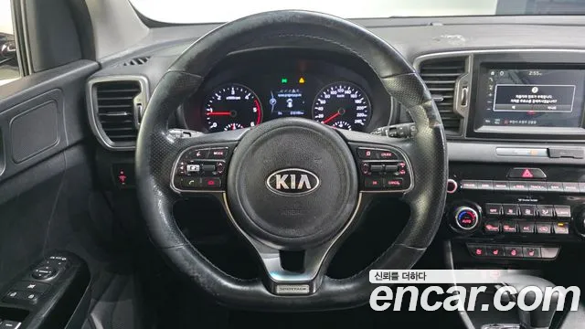 Kia Sportage — фото 13