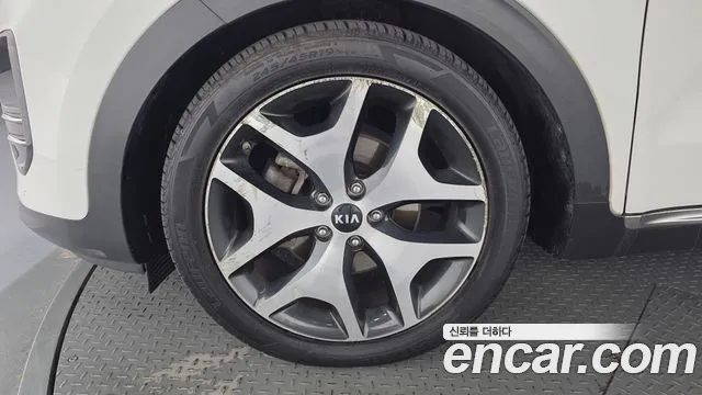Kia Sportage — фото 5