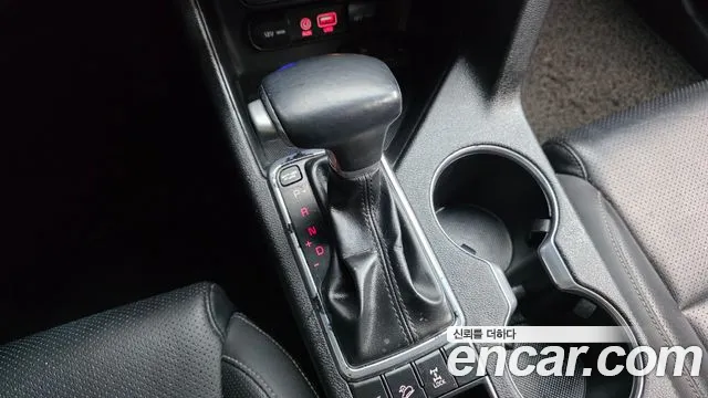 Kia Sportage — фото 9