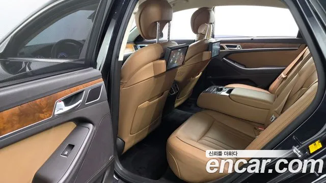 Hyundai Genesis — фото 11