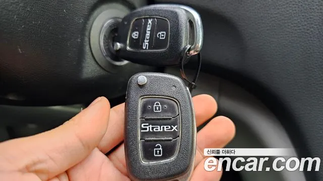 Hyundai Starex — фото 17