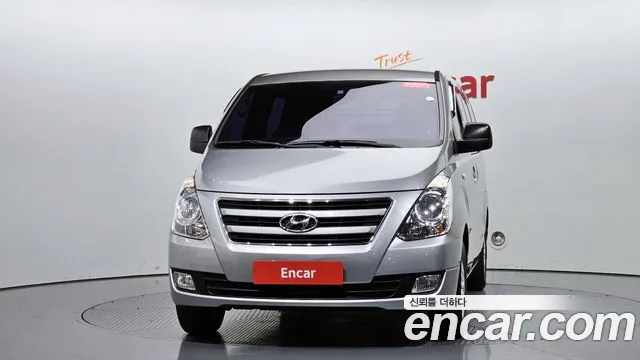 Hyundai Starex — фото 2