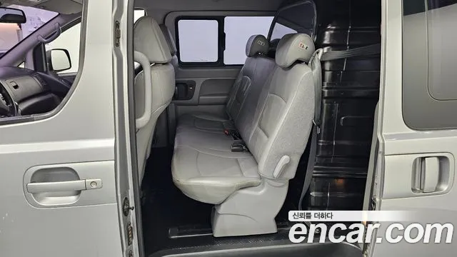 Hyundai Starex — фото 10