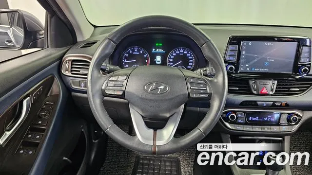 Hyundai i30 — фото 13