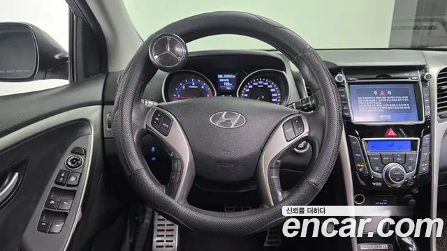 Hyundai i30 — фото 13
