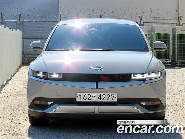 Hyundai Ioniq 5 — фото 1