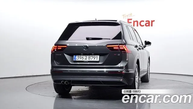 Volkswagen Tiguan — фото 3