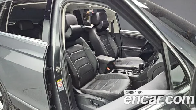 Volkswagen Tiguan — фото 9