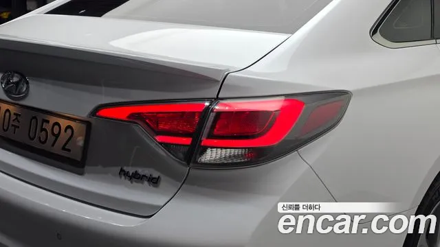 Hyundai Sonata — фото 23