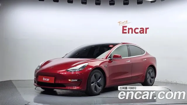 Tesla Model 3 — фото 1