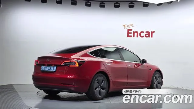 Tesla Model 3 — фото 2