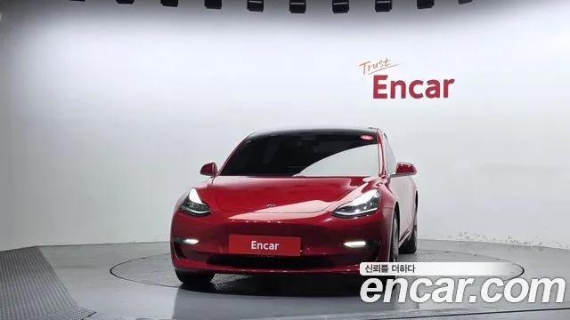 Tesla Model 3 — фото 3