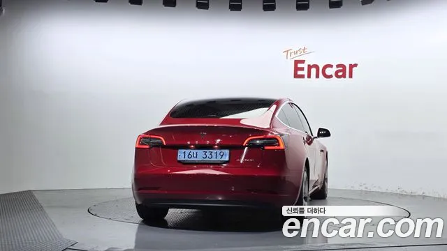 Tesla Model 3 — фото 4