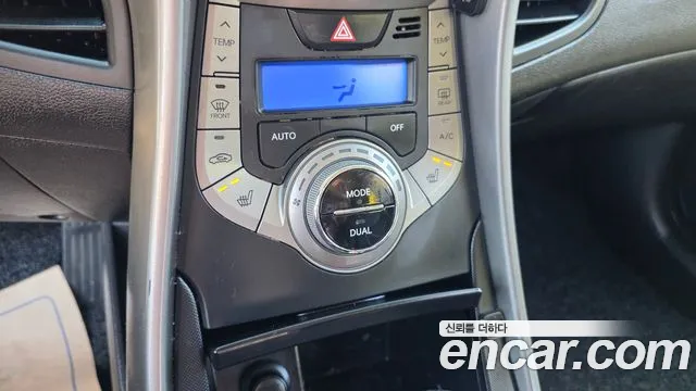 Hyundai Avante — фото 16