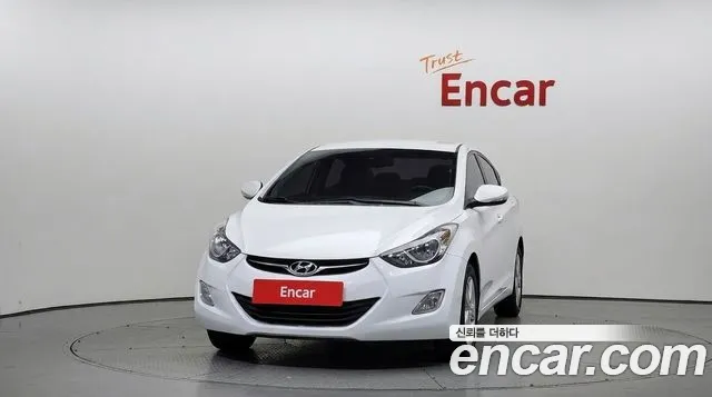 Hyundai Avante — фото 3
