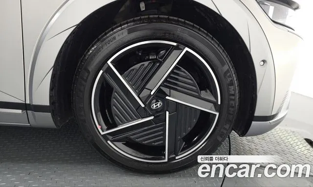 Hyundai Ioniq 5 — фото 21