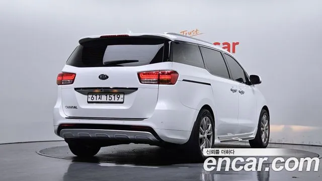 Kia Carnival — фото 2