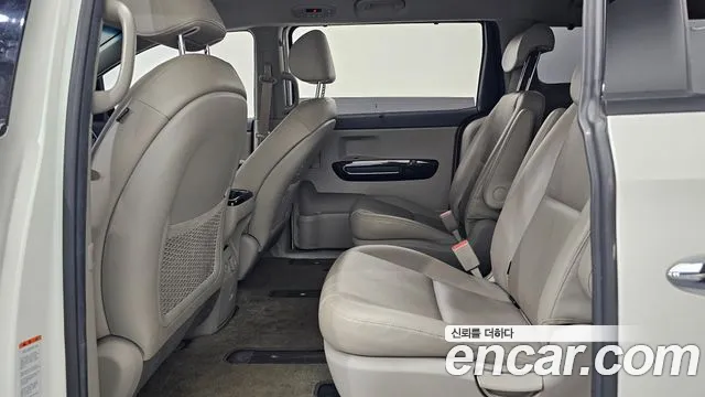 Kia Carnival — фото 26