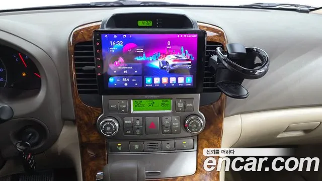 Kia Carnival — фото 14