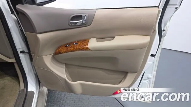 Kia Carnival — фото 25