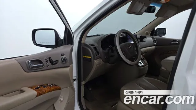 Kia Carnival — фото 10