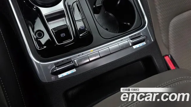 Kia Carnival — фото 32