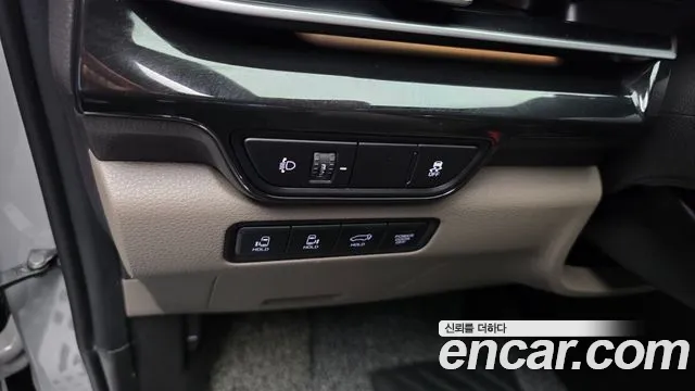 Kia Carnival — фото 33