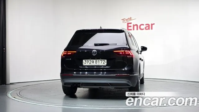 Volkswagen Tiguan — фото 3