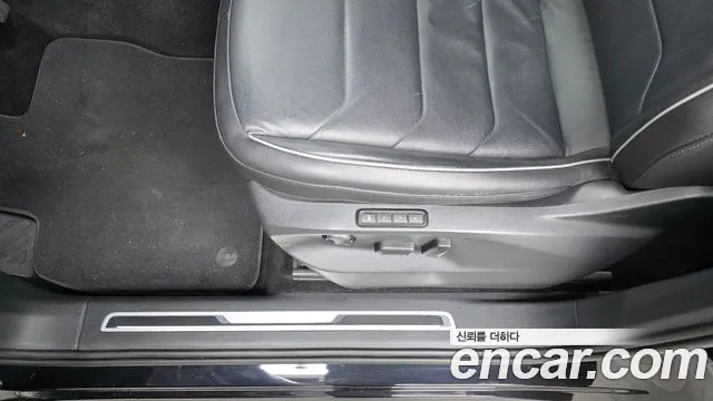 Volkswagen Tiguan — фото 31