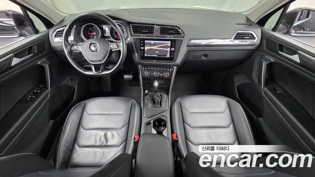 Volkswagen Tiguan — фото 6