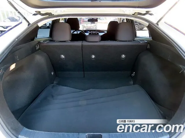 Toyota Prius — фото 16